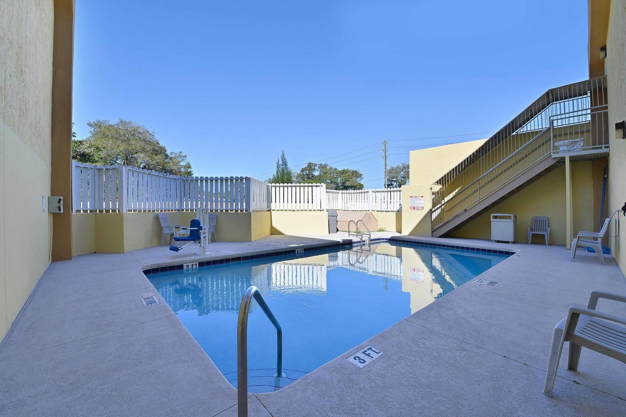 Travel Inn Winter Haven Exteriér fotografie