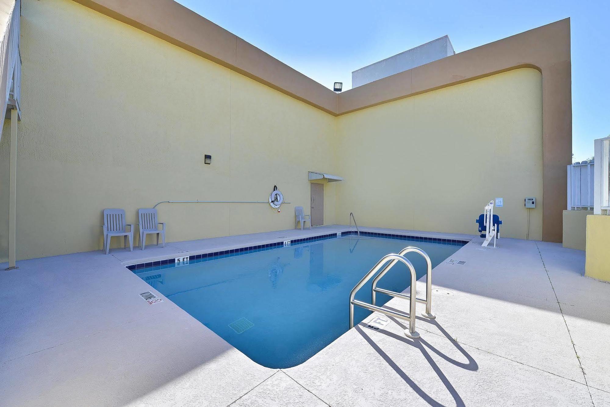 Travel Inn Winter Haven Exteriér fotografie